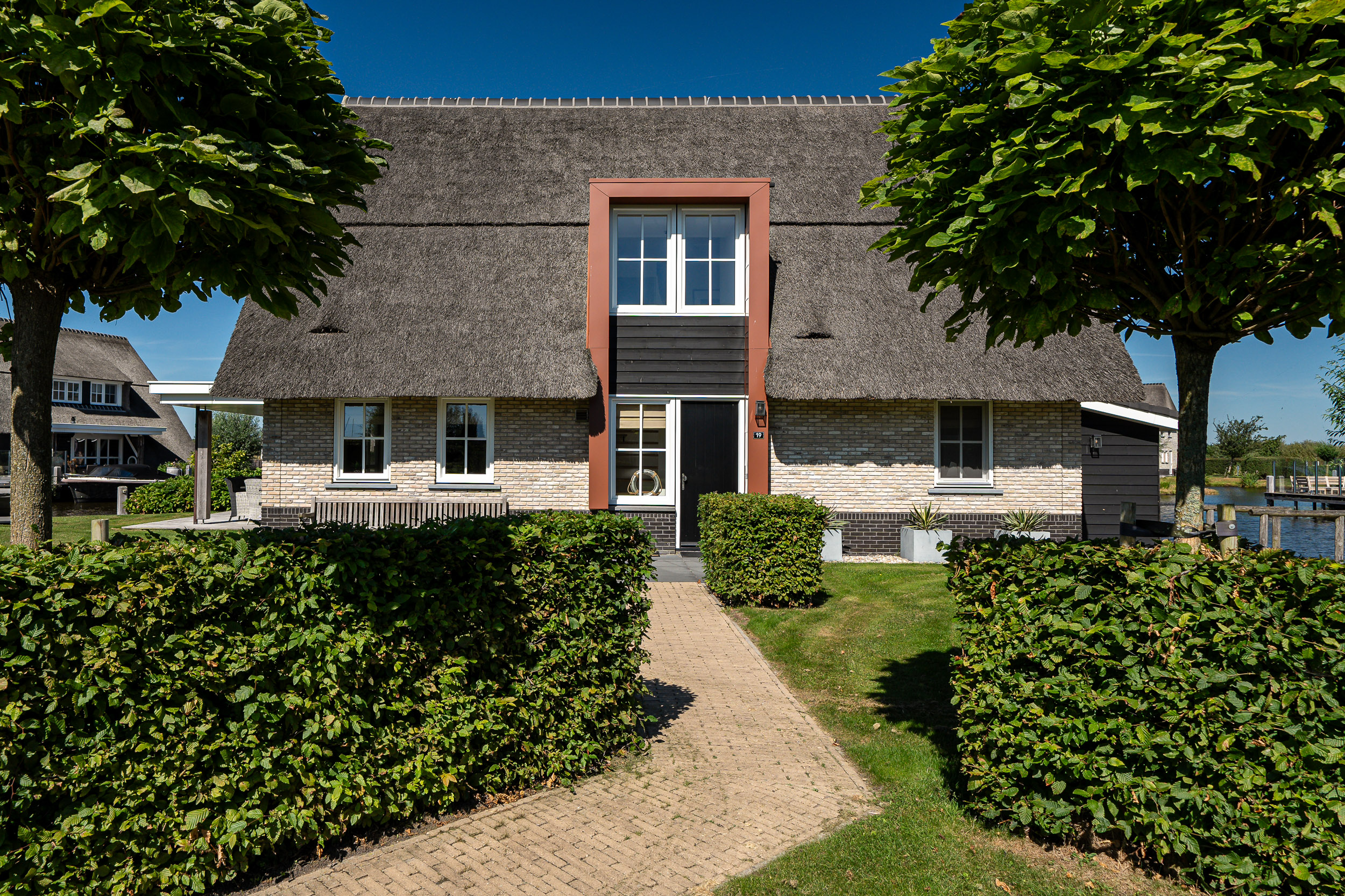 Djerreblom 19, Delfstrahuizen 2