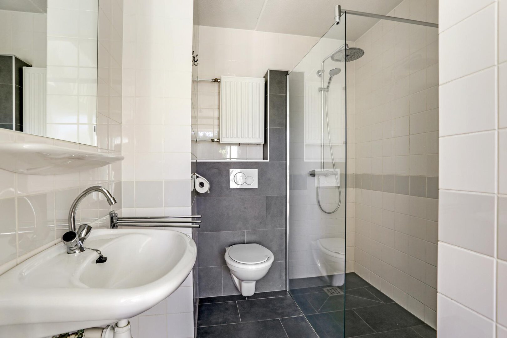 37bcd16d634a244ab17750d9e749d6b1.jpg