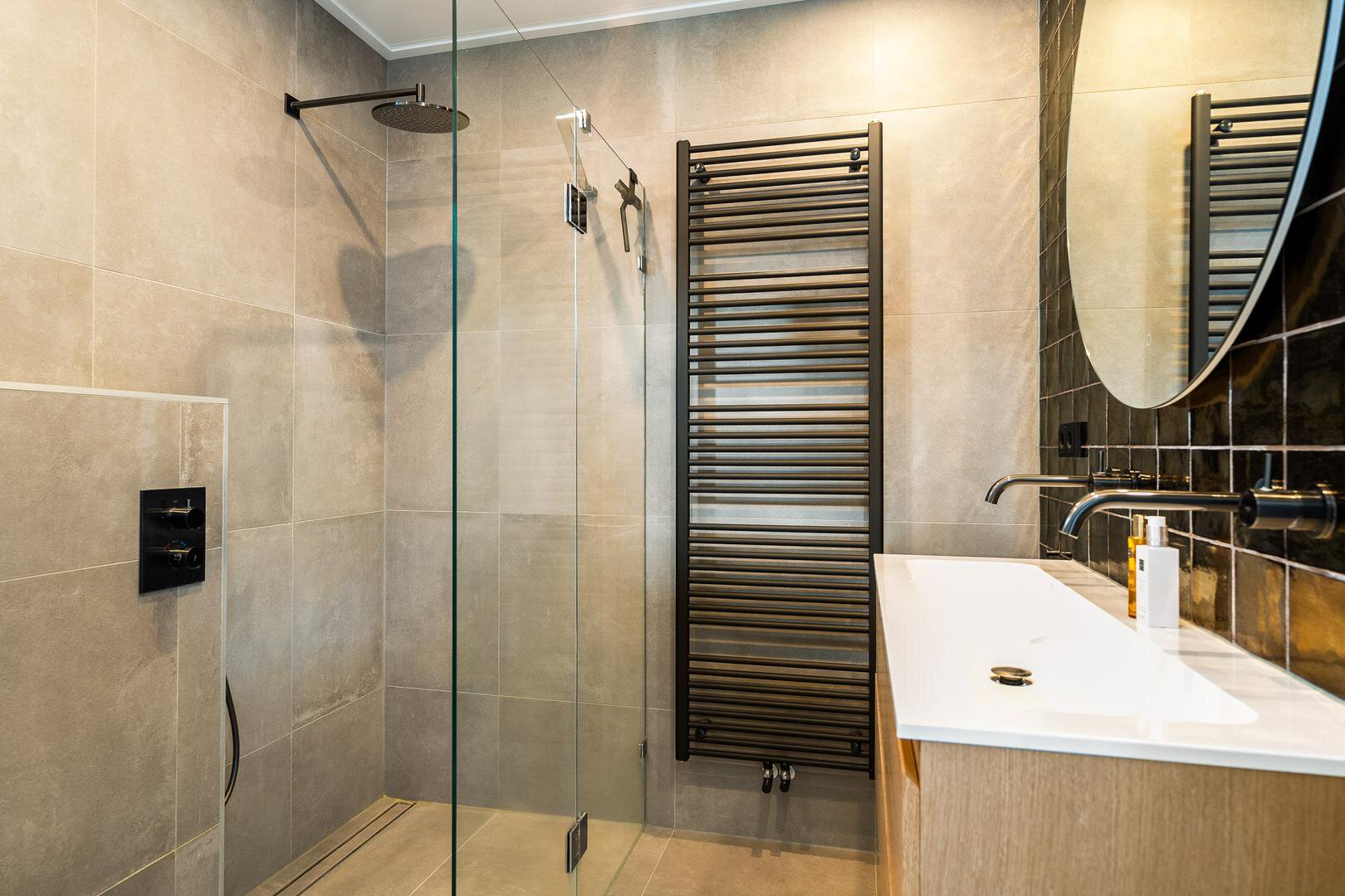 3b344b8913690c5796bafb5dca97ffe3.jpg