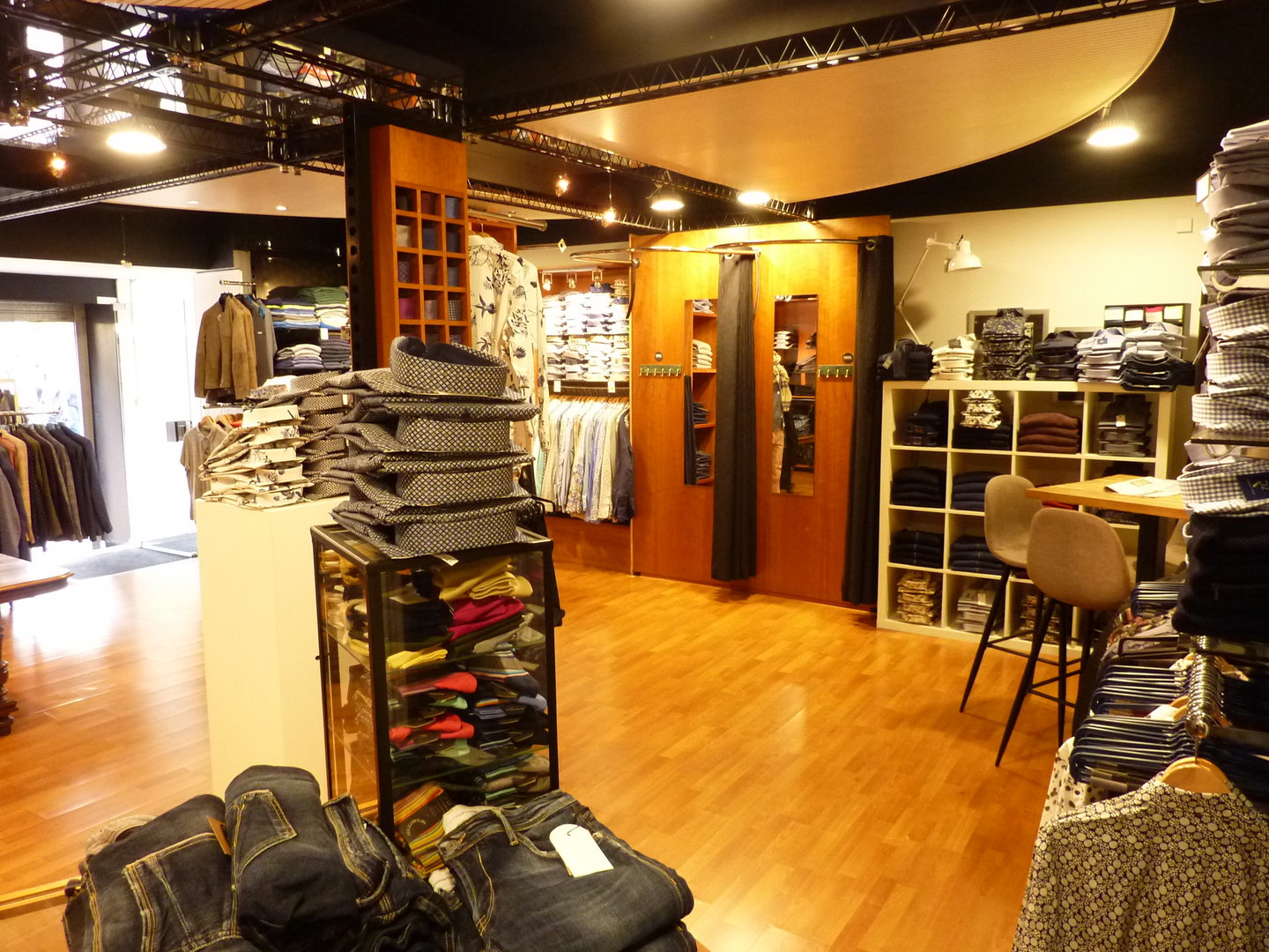 4caff21a08bea2ec41b3431ee1f00a19.jpg