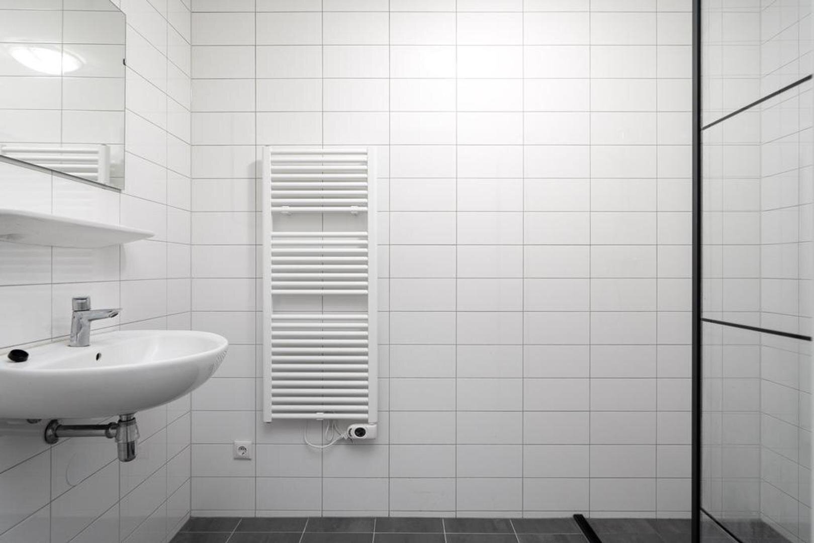 587df73bfd81609e2f1d7988d954568a.jpg