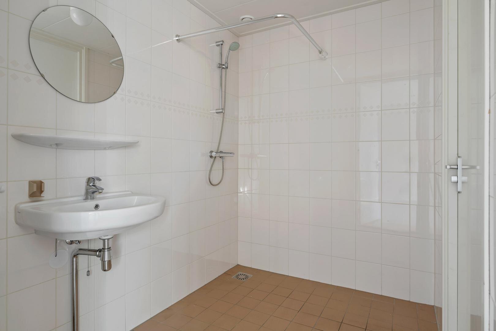 a422bfbc48ca4d5e61059c7a02b09b8c.jpg