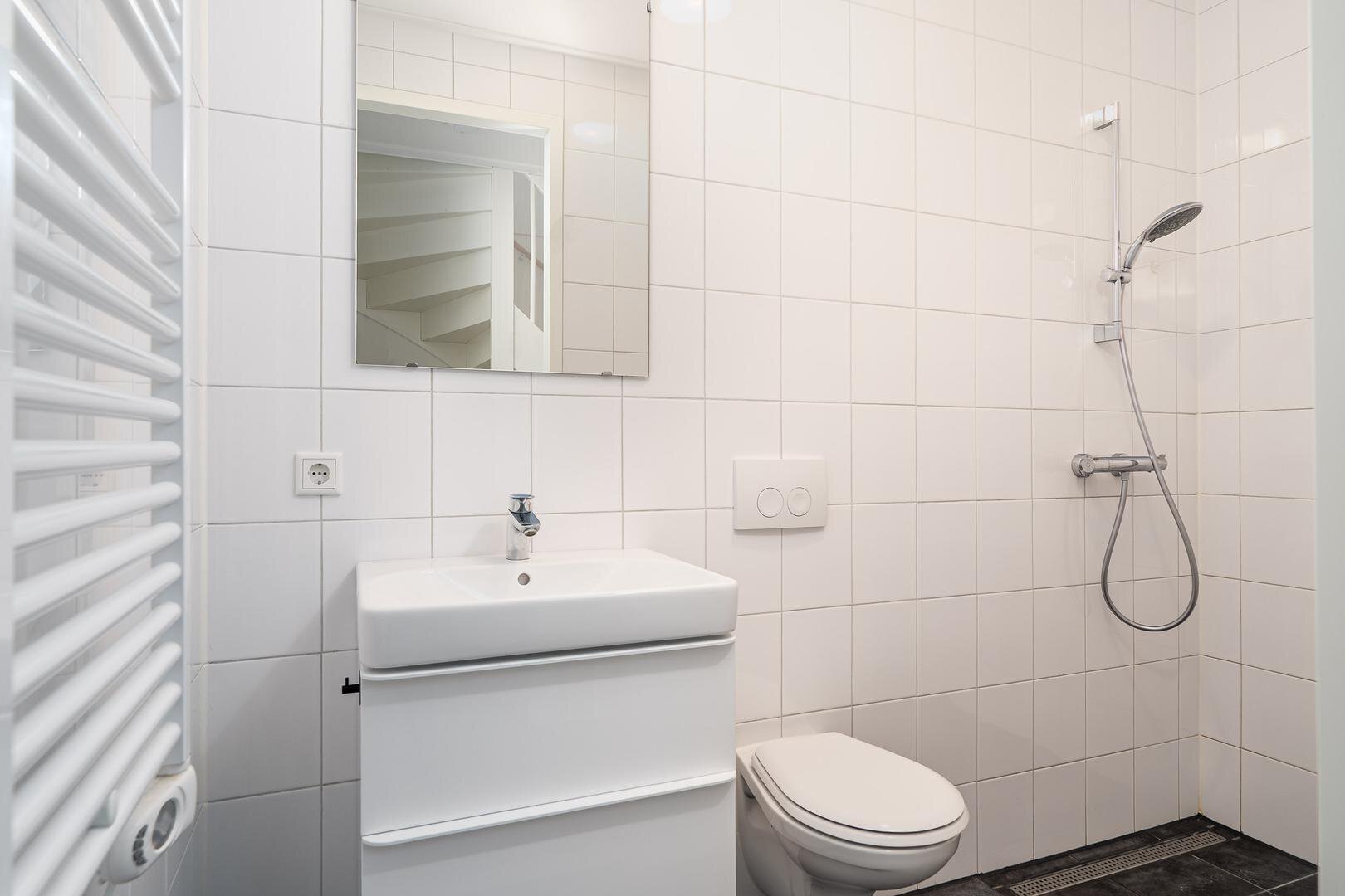 a9d203eb96a67c3be003f29de1ef8458.jpg