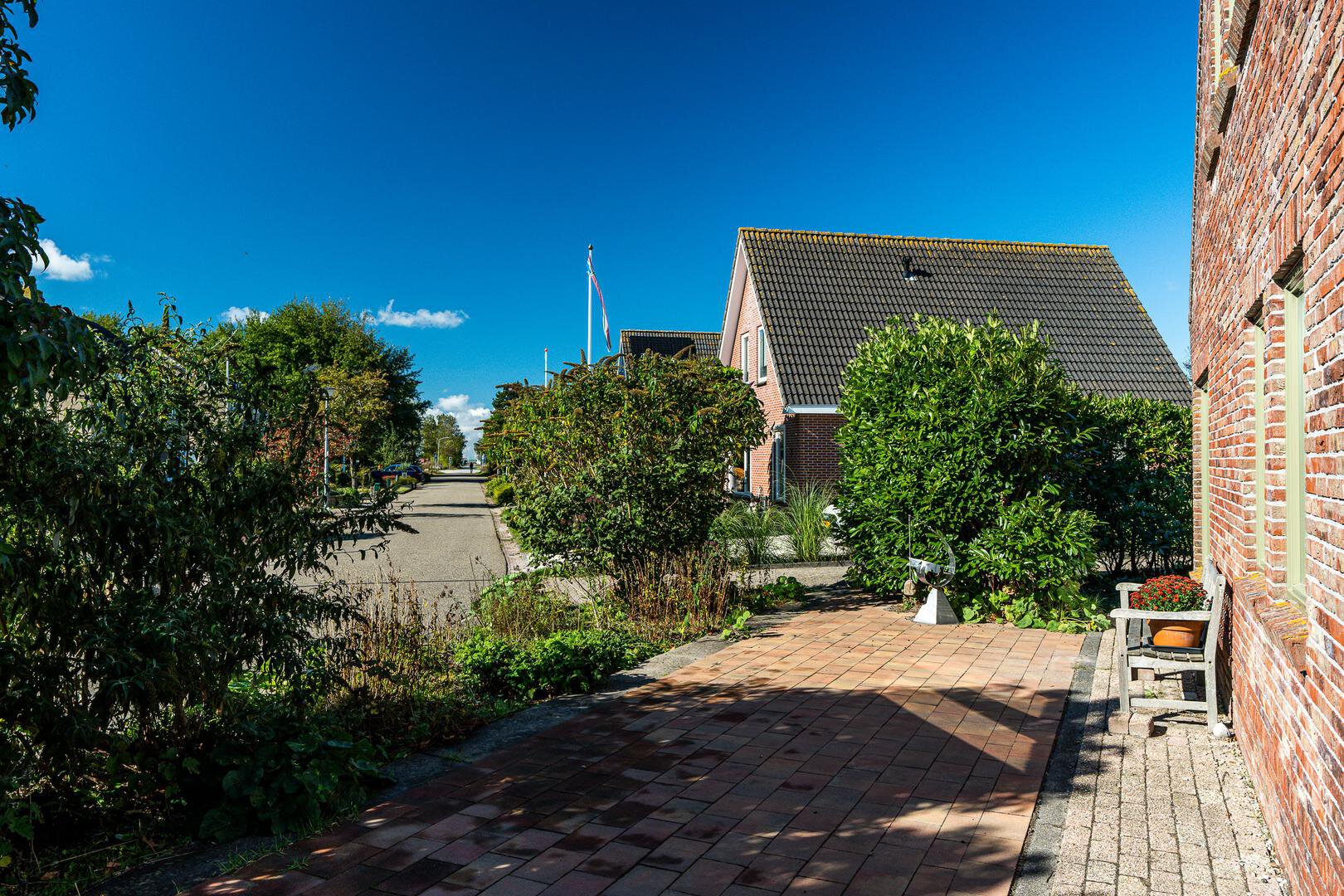 dc929fb1220e512647ad958c069ab7d9.jpg