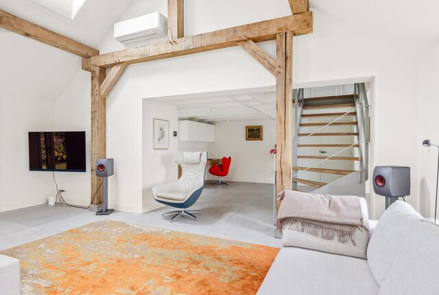 8ea4f26f64494b6c47bd134d766f95d8.jpg
