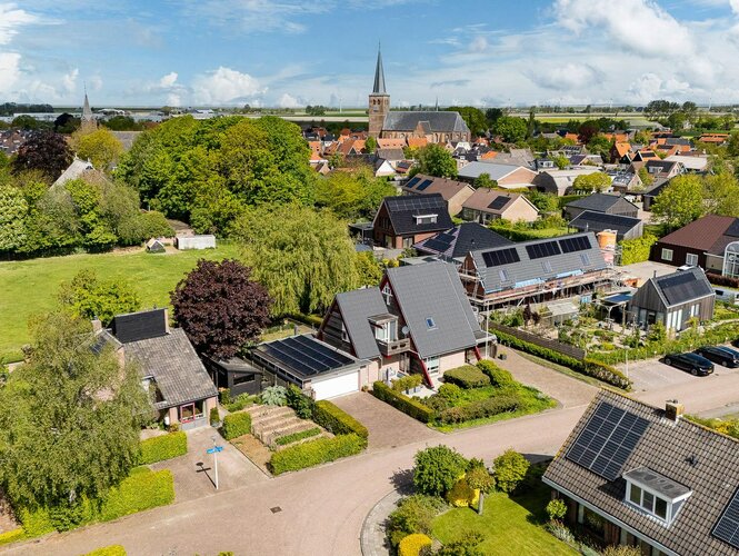 Juffer Frederikestrjitte 18 A HALLUM