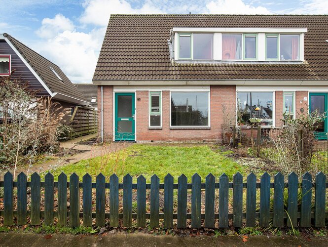 Suster v.d. Vegtstrjitte 13 AKKRUM