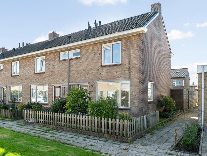 L.J. Timmerstraat 40 BOLSWARD L.J. Timmerstraat 40 BOLSWARD