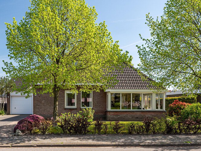 Lege Hearewei 50 STIENS Lege Hearewei 50 STIENS