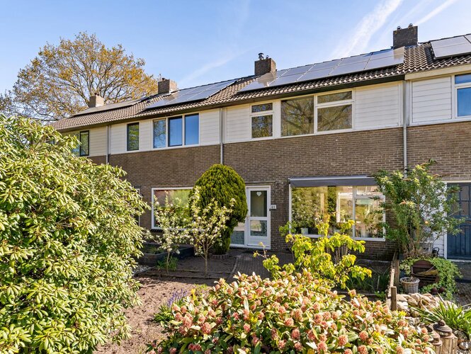 Burgemeester van Panhuyslaan 40 BURGUM